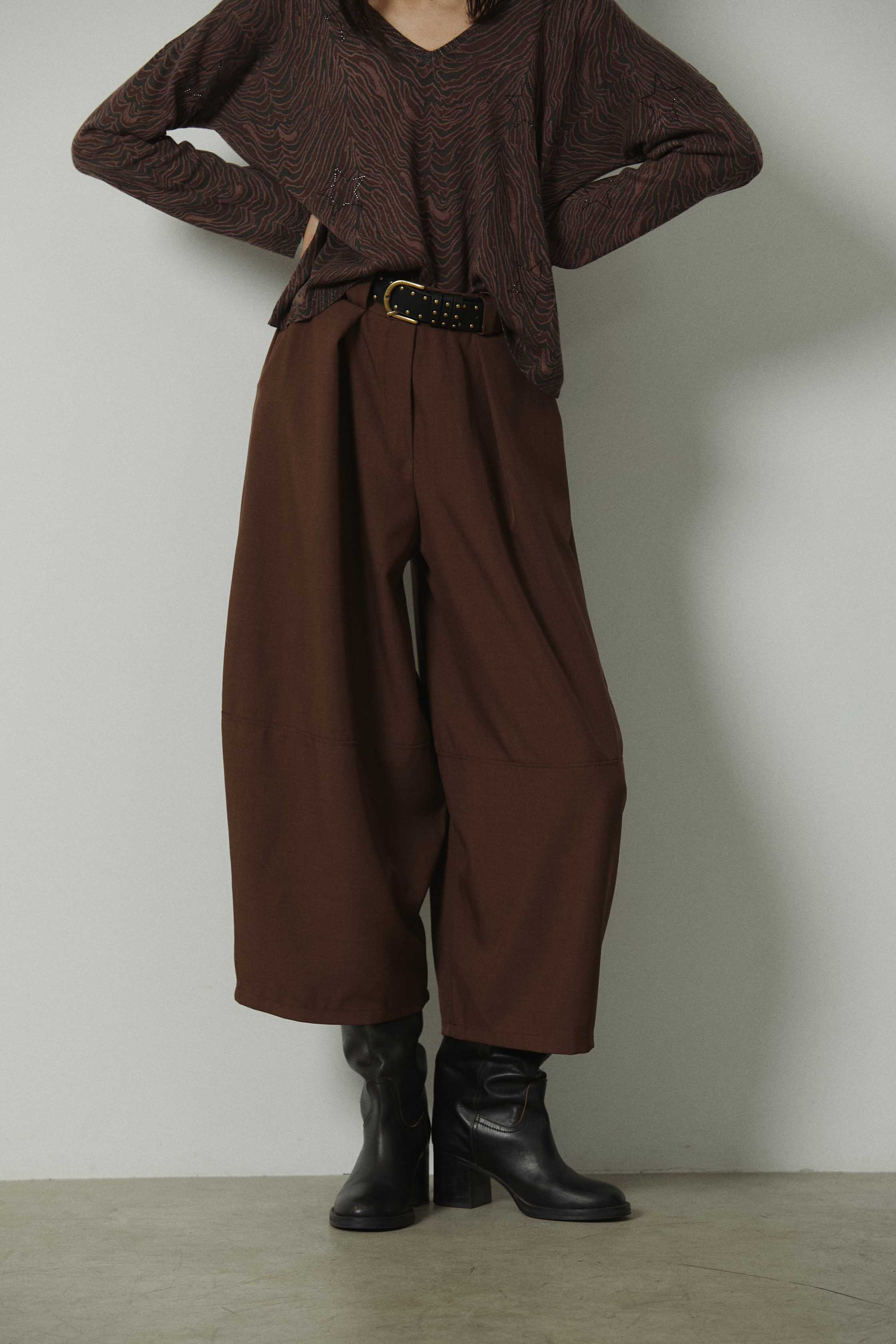 Pantalón recto ancho cropped marrón