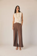 Pantalón pinzas fluido marrón