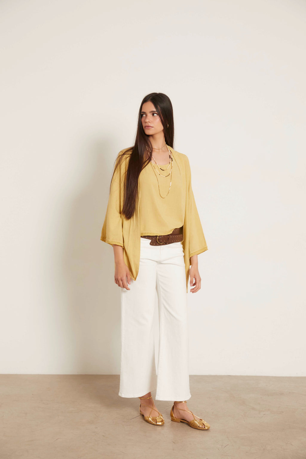 Top lino puntilla amarillo