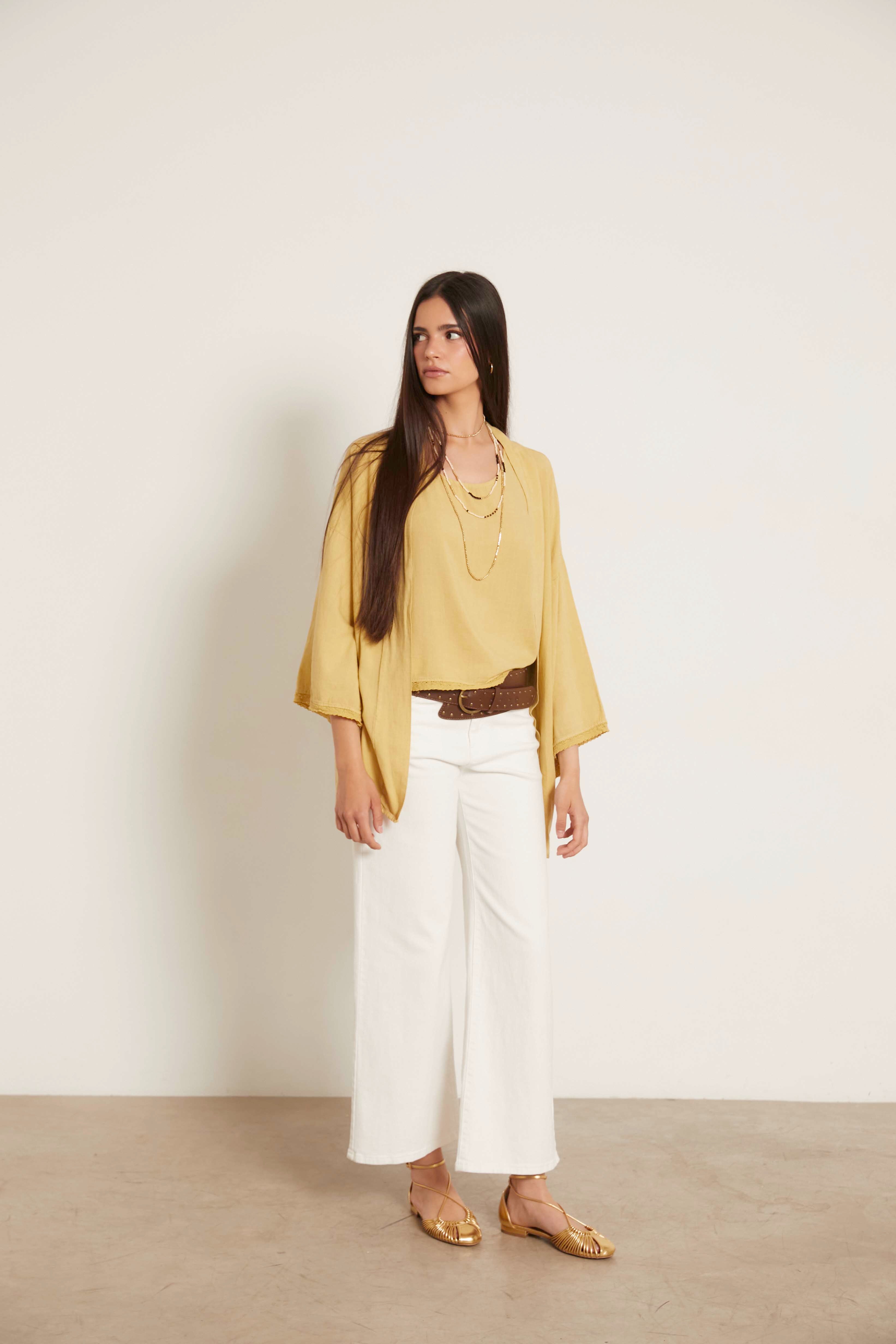 Top lino puntilla amarillo